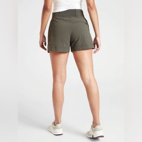 Athleta Trekker North Short Olive Green Size 6 Zipper Pockets, Stretch Waistband - Picture 2 of 11